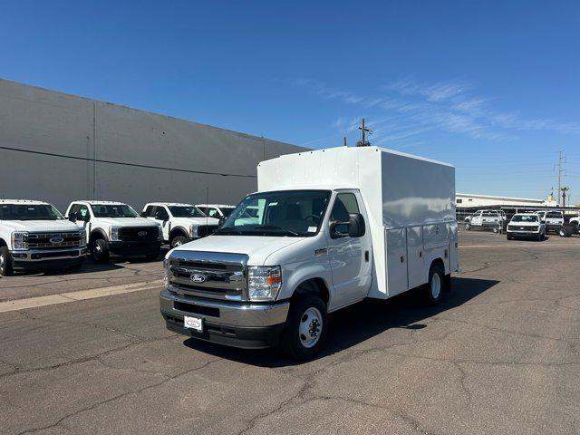 2026 Ford E-350 Cutaway E-350 DRW 158" WB