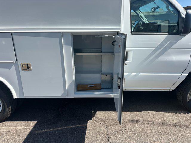 2026 Ford E-350 Cutaway E-350 DRW 158" WB