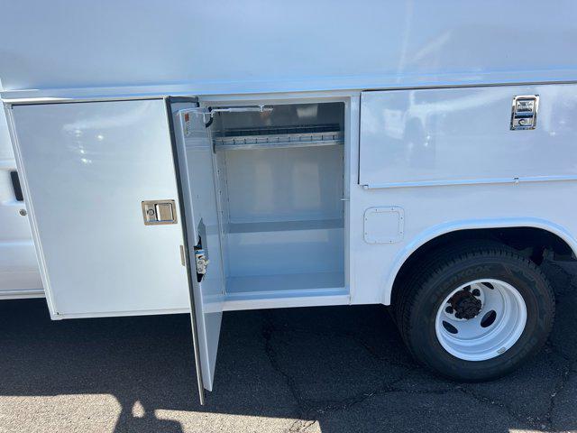 2026 Ford E-350 Cutaway E-350 DRW 158" WB