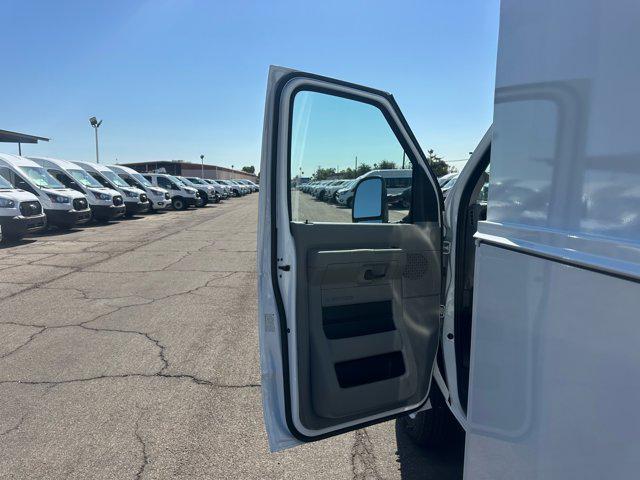2026 Ford E-350 Cutaway E-350 DRW 158" WB