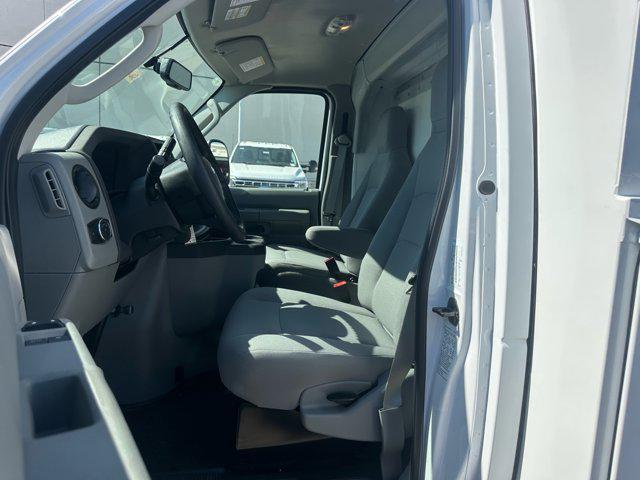 2026 Ford E-350 Cutaway E-350 DRW 158" WB