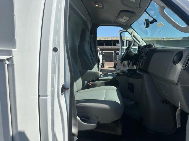 2026 Ford E-350 Cutaway E-350 DRW 158" WB