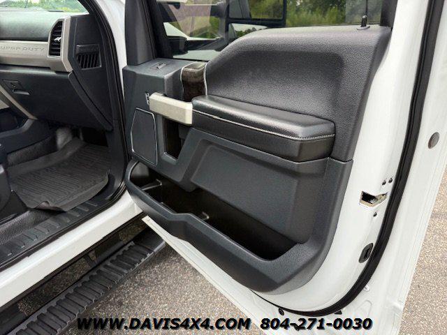 2022 Ford F-550 Lariat