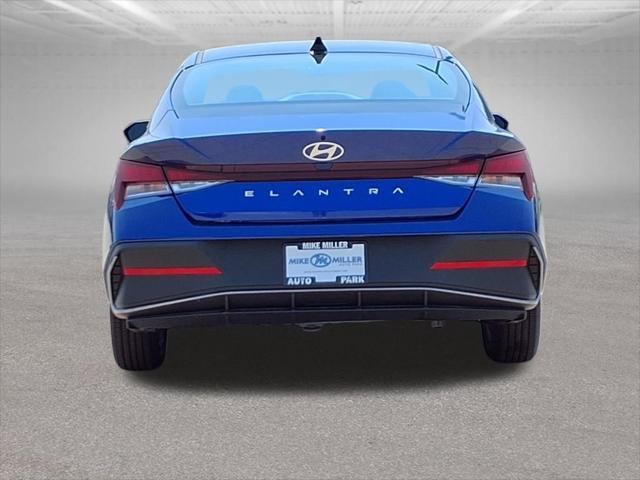 2025 Hyundai Elantra SE