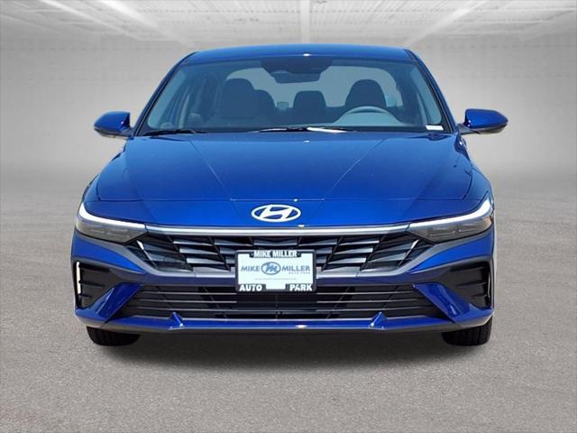 2025 Hyundai Elantra SE