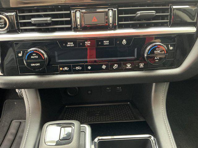 2024 Nissan Pathfinder SL FWD
