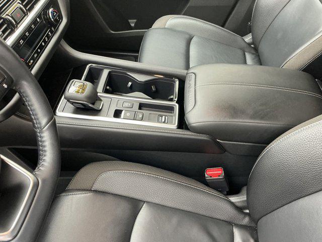 2024 Nissan Pathfinder SL FWD
