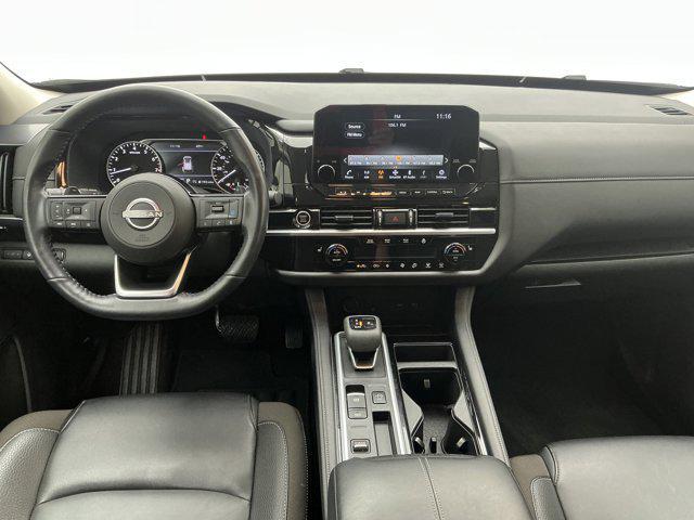 2024 Nissan Pathfinder SL FWD