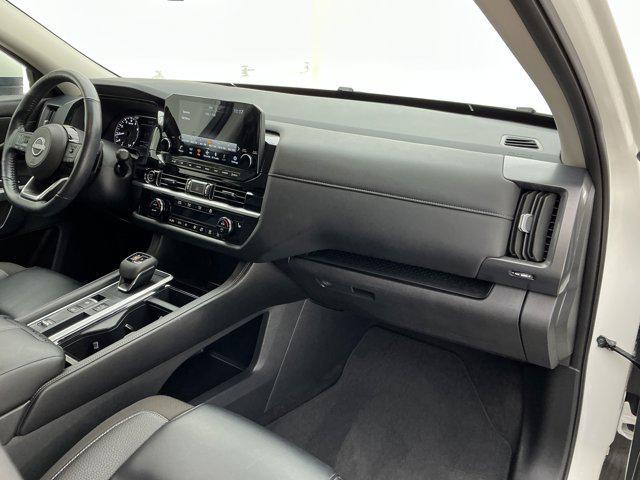 2024 Nissan Pathfinder SL FWD