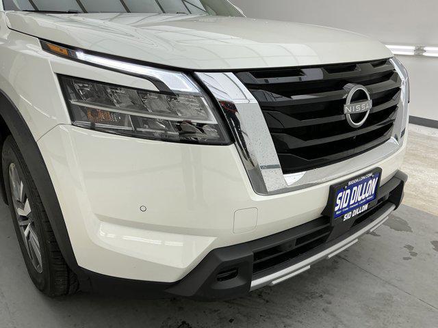 2024 Nissan Pathfinder SL FWD