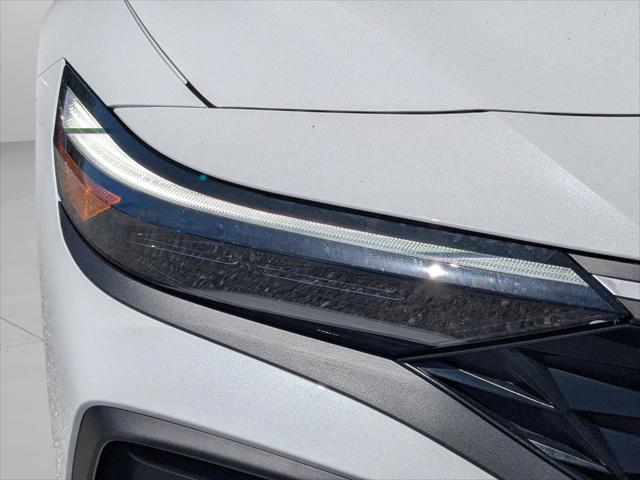 2025 Hyundai Elantra Hybrid SEL Sport