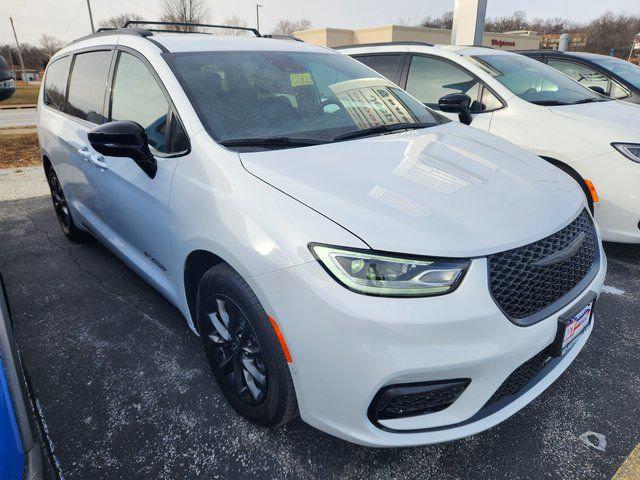 2025 Chrysler Pacifica PACIFICA SELECT