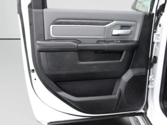2021 Ram 3500 Big Horn Crew Cab 4x4 8 Box