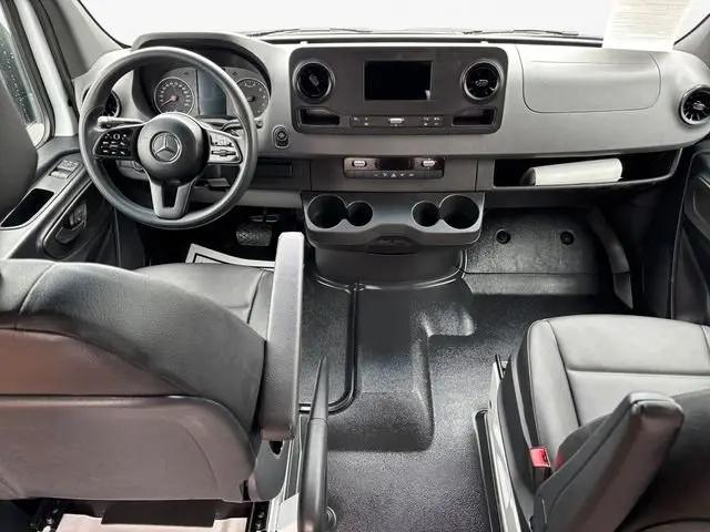 2023 Mercedes-Benz Sprinter 2500 Standard Roof 4-Cyl Gas