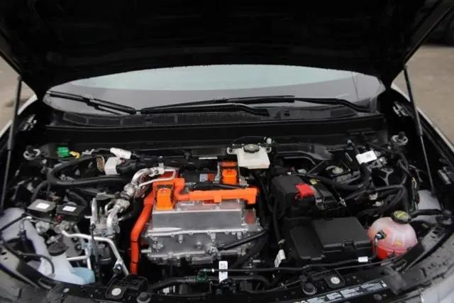 2025 Chevrolet V Blazer eAWD LT