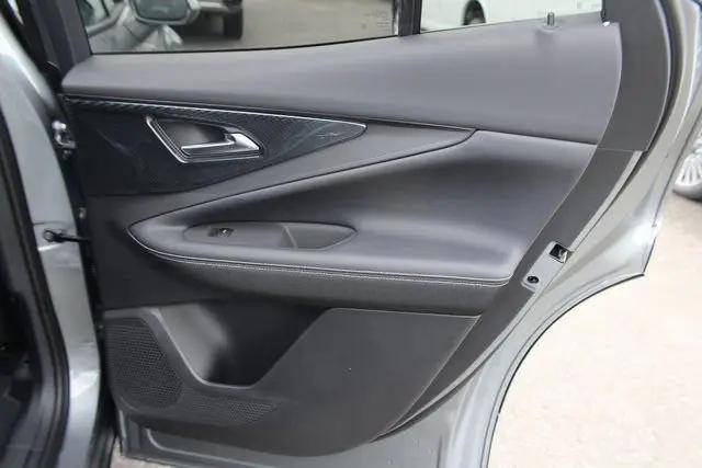 2025 Chevrolet V Blazer eAWD LT