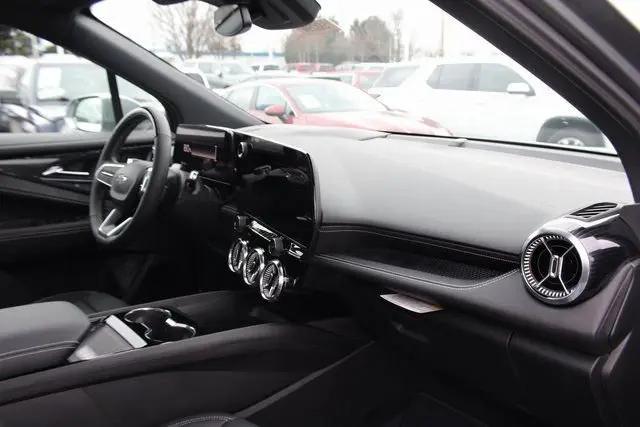 2025 Chevrolet V Blazer eAWD LT