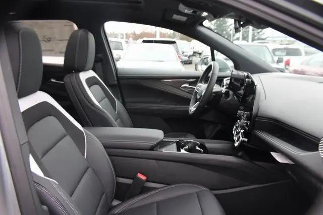 2025 Chevrolet V Blazer eAWD LT