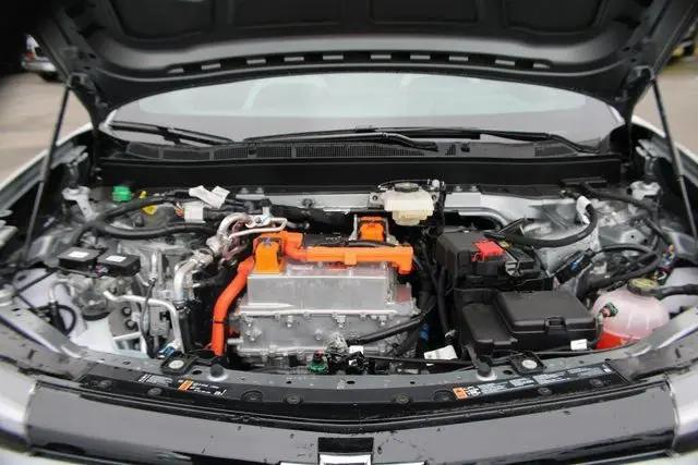 2025 Chevrolet V Blazer eAWD LT