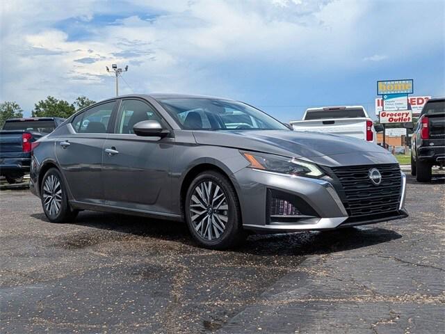 2023 Nissan Altima SV FWD