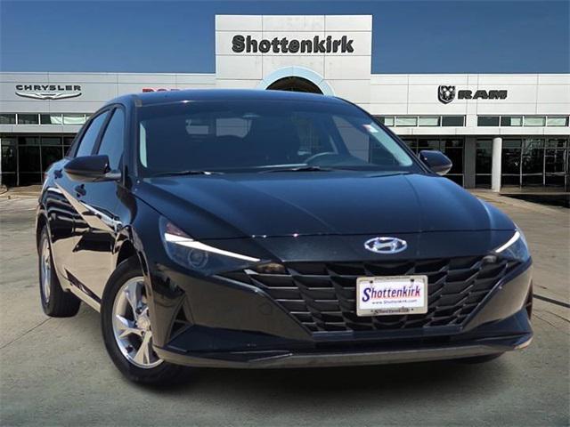 2022 Hyundai Elantra SE
