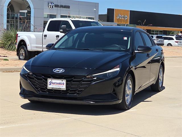 2022 Hyundai Elantra SE