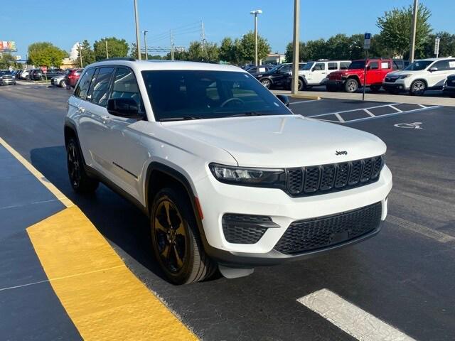 2023 Jeep Grand Cherokee Altitude 4x4