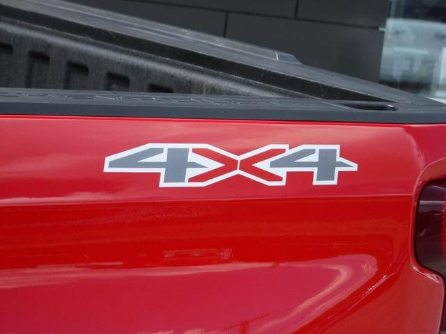 2023 Chevrolet Silverado 1500 4WD Crew Cab Short Bed Custom