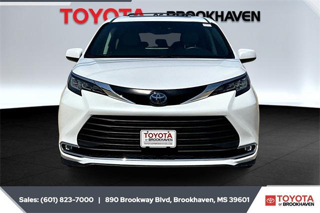 2022 Toyota Sienna XLE