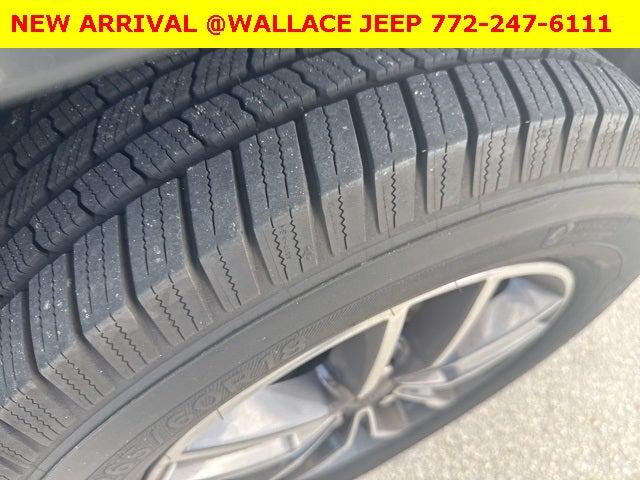 2019 Jeep Grand Cherokee Laredo E 4x2