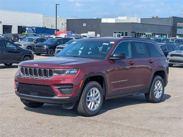 2025 Jeep Grand Cherokee GRAND CHEROKEE LAREDO X 4X4