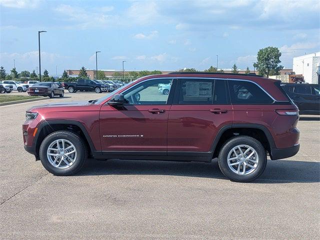 2025 Jeep Grand Cherokee GRAND CHEROKEE LAREDO X 4X4