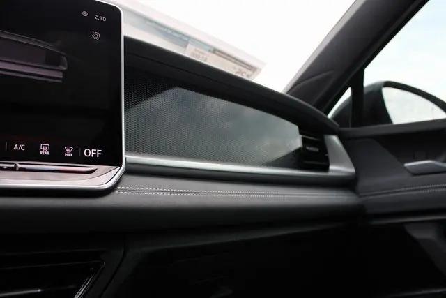 2025 Volkswagen Tiguan 2.0T SE R-Line Black