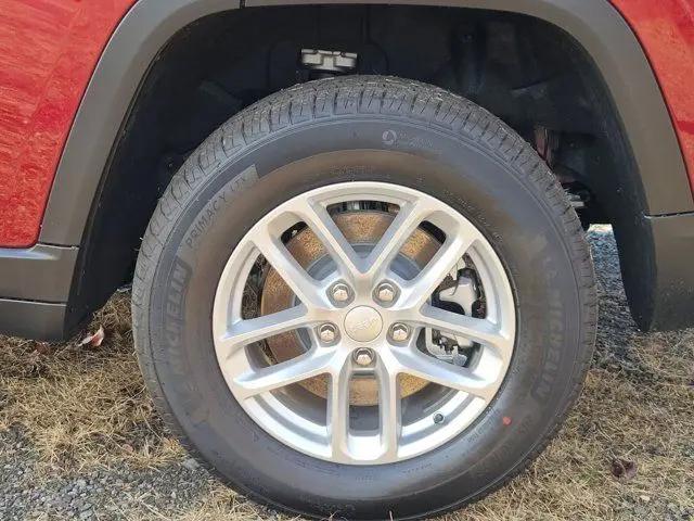 2025 Jeep Grand Cherokee L Laredo X 4x4