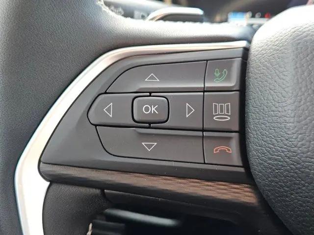2025 Jeep Grand Cherokee L Laredo X 4x4