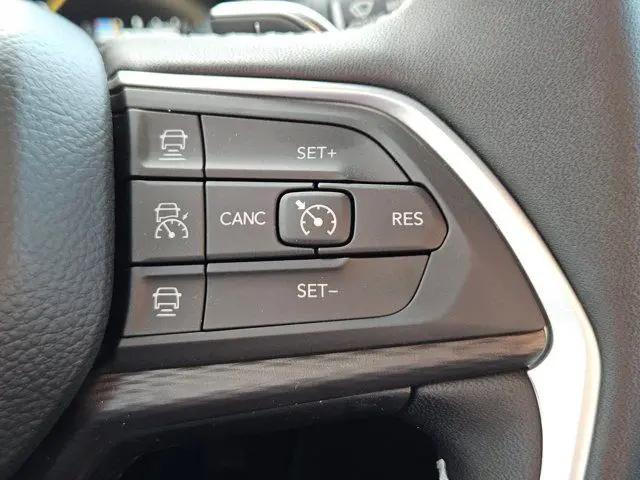 2025 Jeep Grand Cherokee L Laredo X 4x4