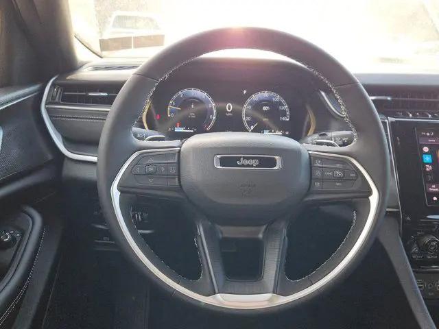 2025 Jeep Grand Cherokee L Laredo X 4x4