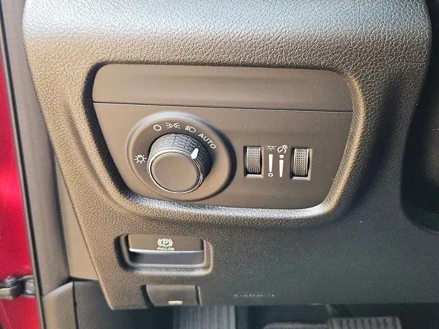 2025 Jeep Grand Cherokee L Laredo X 4x4