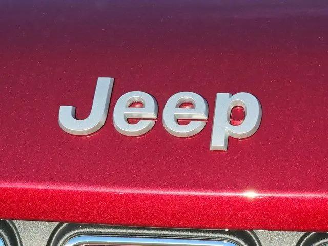 2025 Jeep Grand Cherokee L Laredo X 4x4