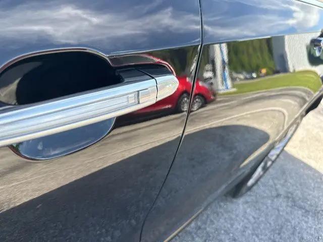 2024 Cadillac XT4 AWD Premium Luxury