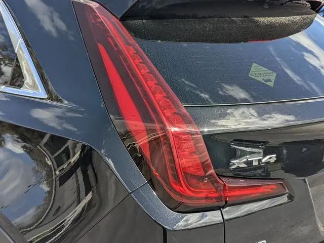 2024 Cadillac XT4 AWD Premium Luxury