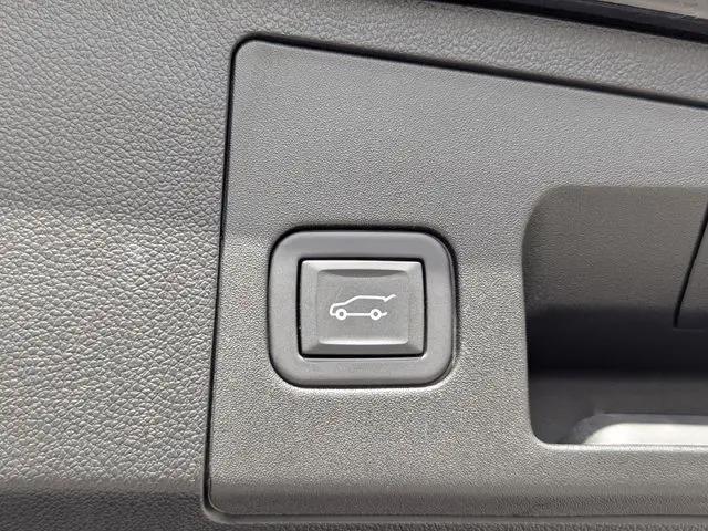 2024 Cadillac XT4 AWD Premium Luxury