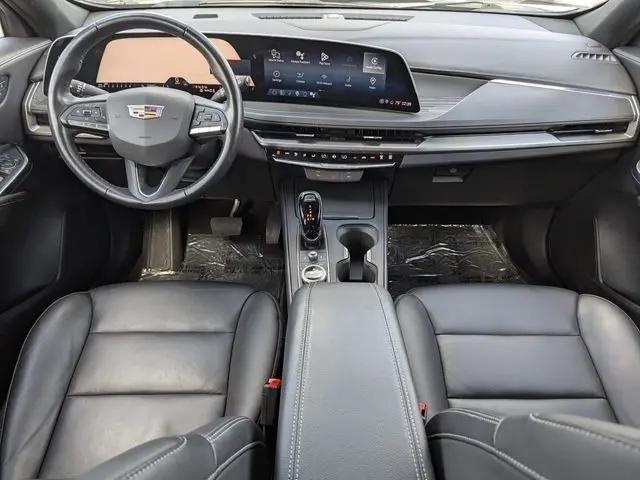 2024 Cadillac XT4 AWD Premium Luxury