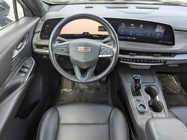 2024 Cadillac XT4 AWD Premium Luxury