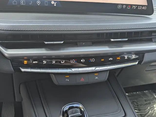 2024 Cadillac XT4 AWD Premium Luxury