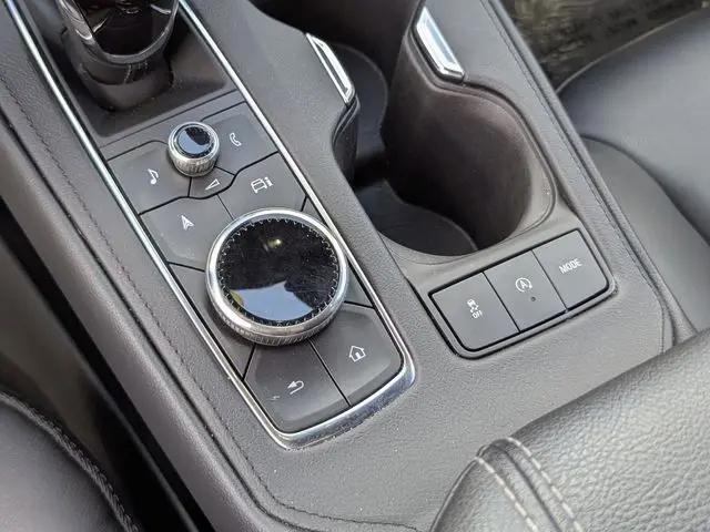 2024 Cadillac XT4 AWD Premium Luxury