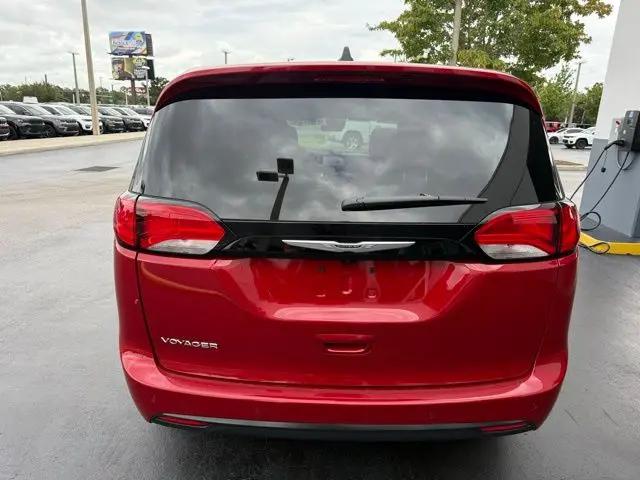 2026 Chrysler Voyager LX