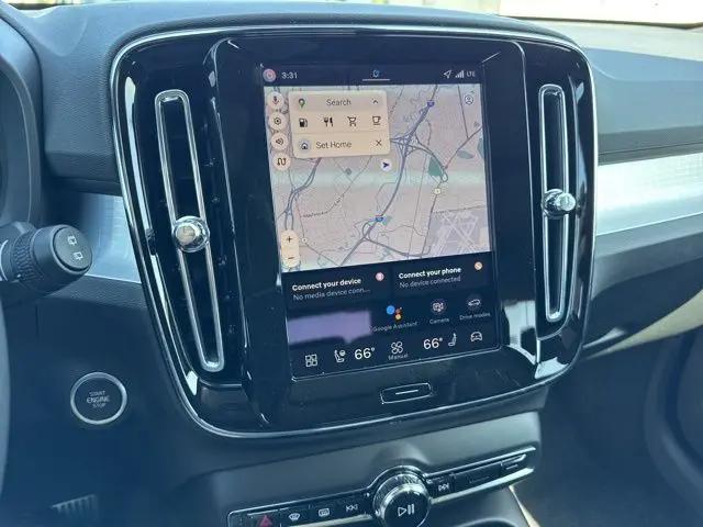 2026 Volvo XC40 Black Edition Ultra, B5 AWD Gas (mild hybrid)