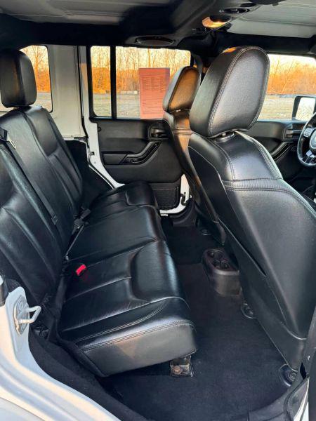 2014 Jeep Wrangler Unlimited Altitude