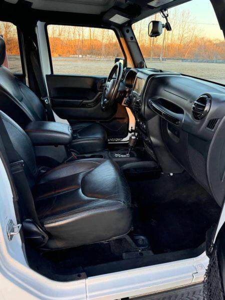 2014 Jeep Wrangler Unlimited Altitude
